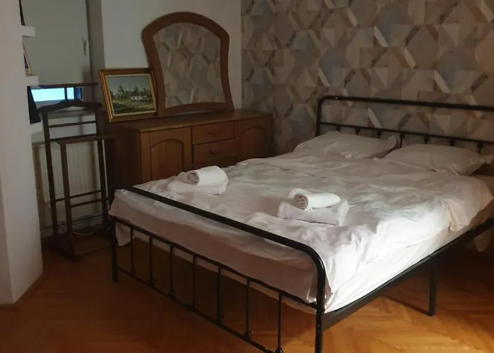 Grand Unirii Plaza Апартаменты *