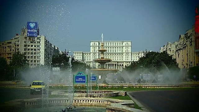 Grand Unirii Plaza Апартаменты